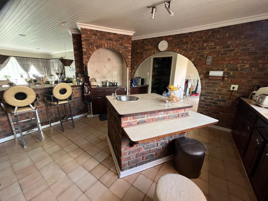 4 Bedroom Property for Sale in Riebeeckstad Free State